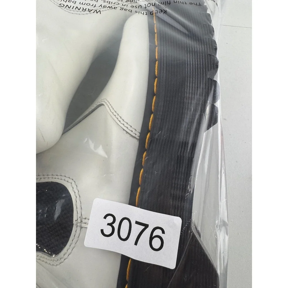 Dr. Martens measurements boot
